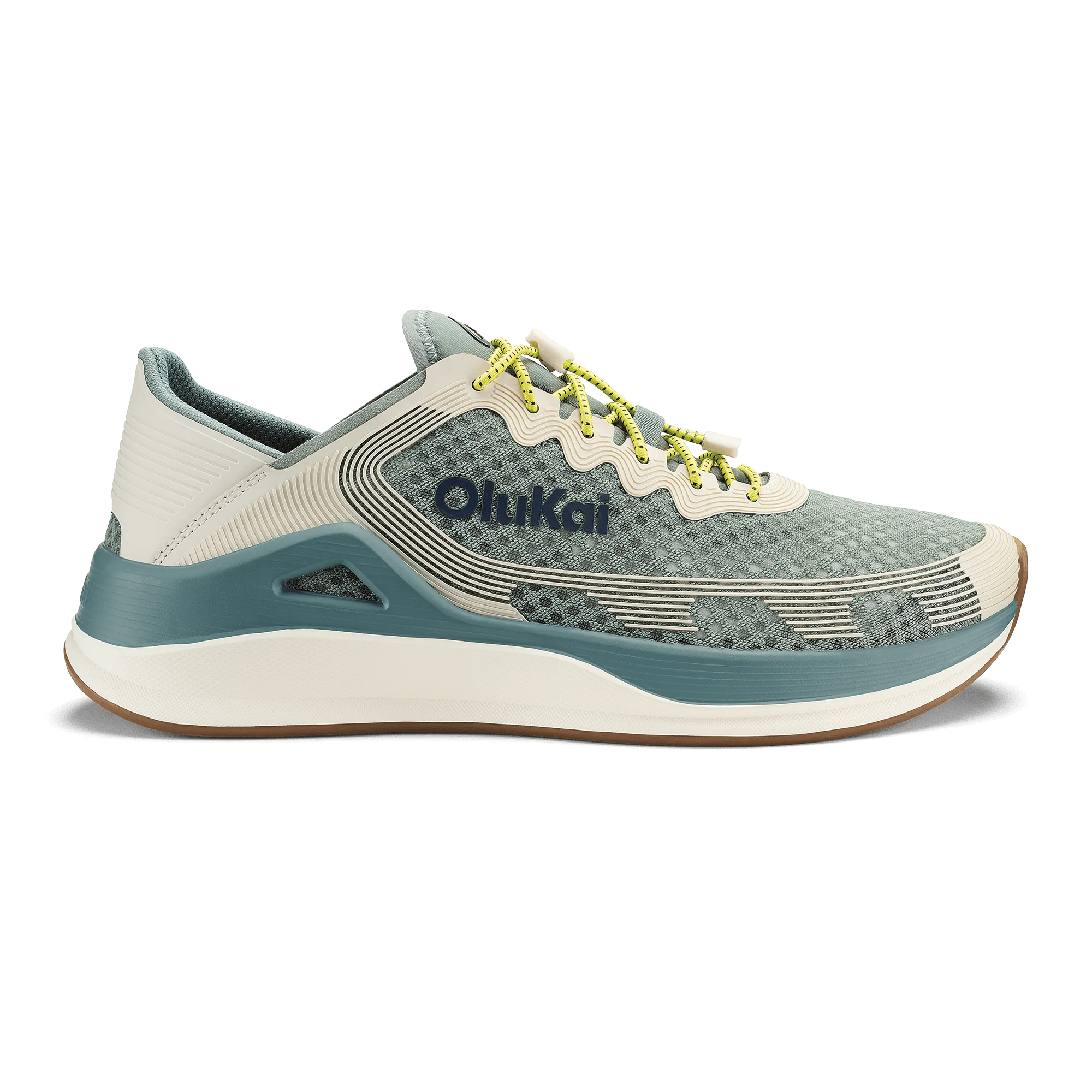 Waterproof vs Water-Resistant Marine Shoes: What Fits