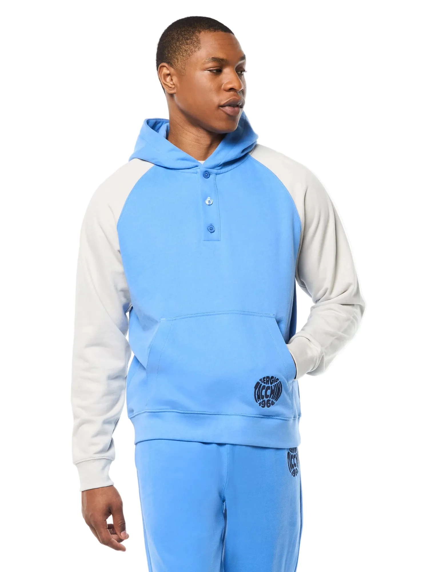 Vincere Hoodie vs Aversa Quilted Hoodie: Which One to Pick