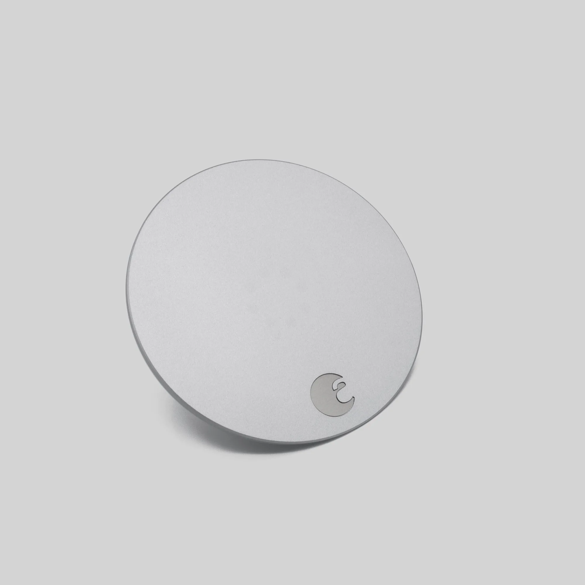 Placas frontais e parafusos compatíveis com o seu August Smart Lock