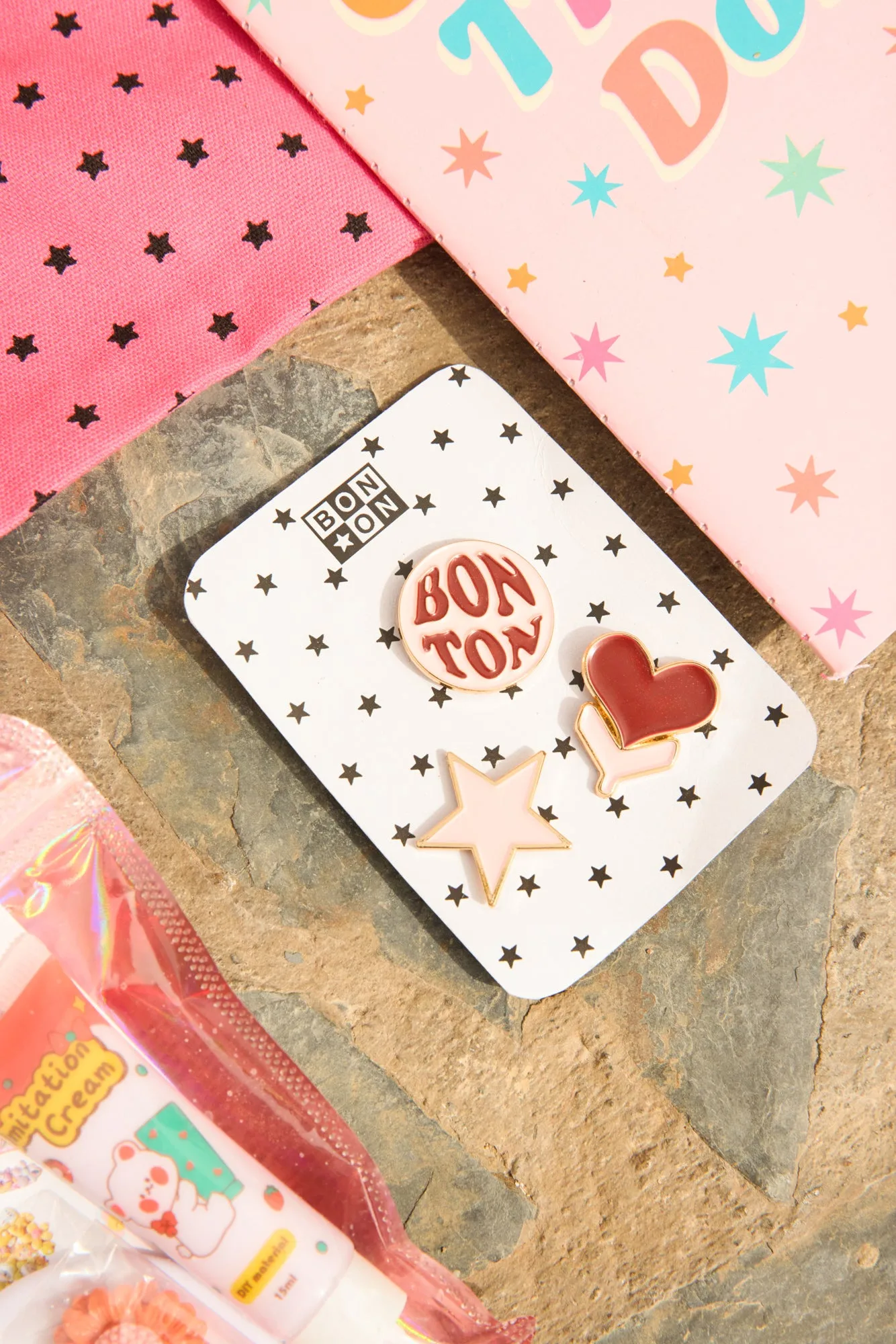 Set of 3 Pins for Kids: Cute vs Vintage Styles