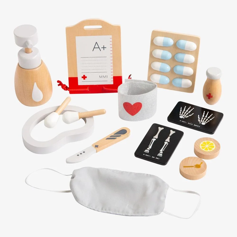 WOODEN TOY - ICONIC SURGEON KIT