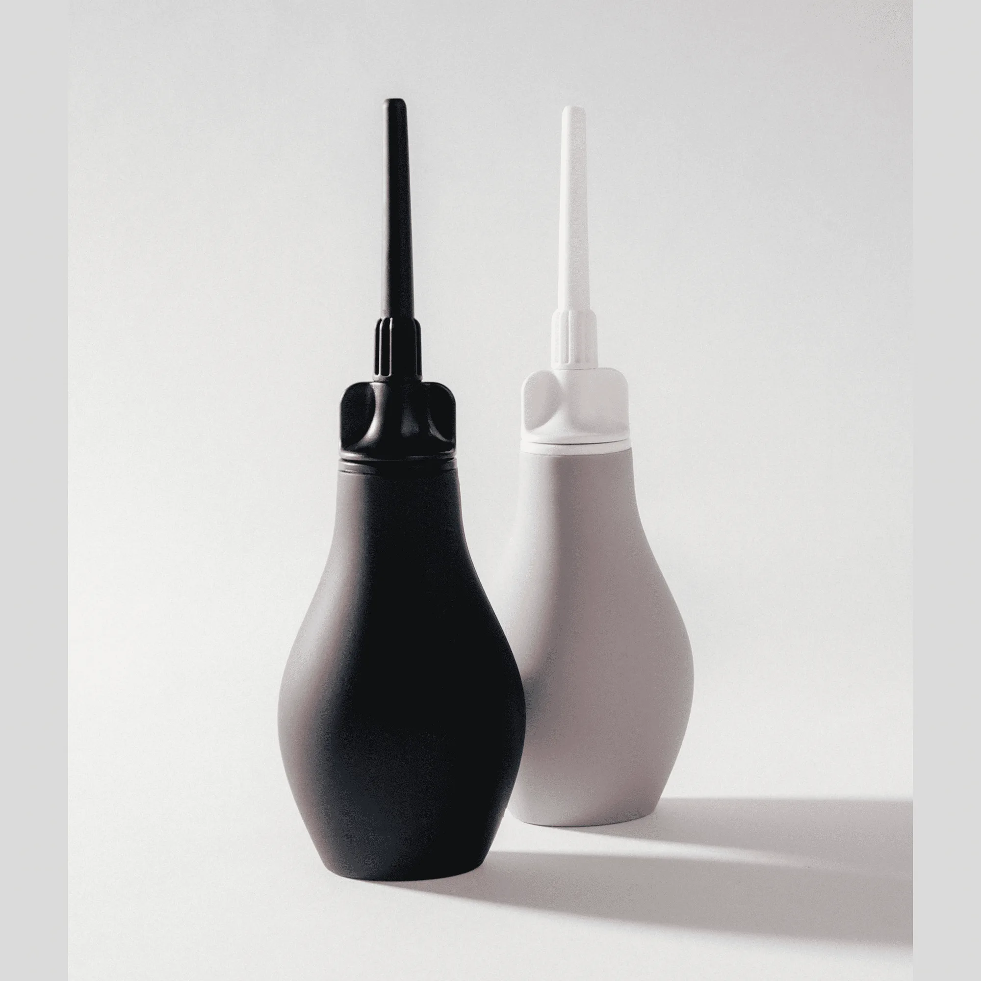 Doccia anale in silicone vs doccia a bulbo: quale pulisce meglio?