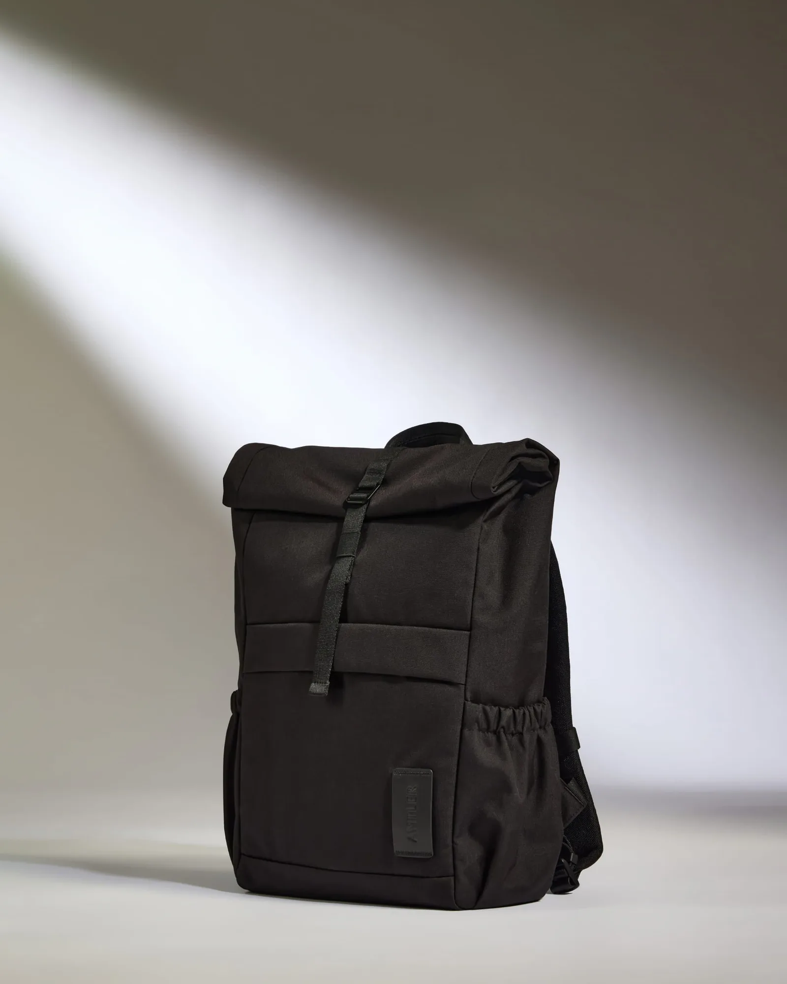 Mochila Urban Core Rolltop en negro
