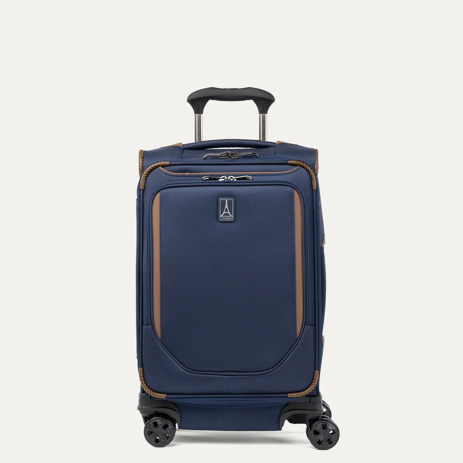 Travelpro Crew Classic Carry-On vs Compact Spinner pour courts séjours