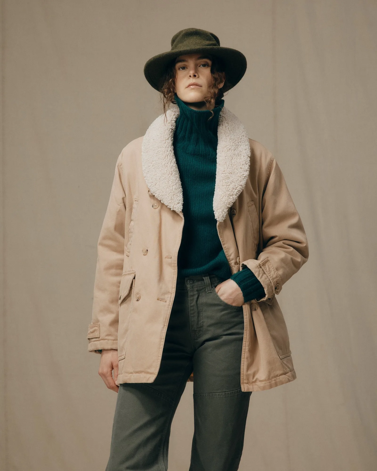 Abrigo de lona para mujer: guía de ajuste y capas