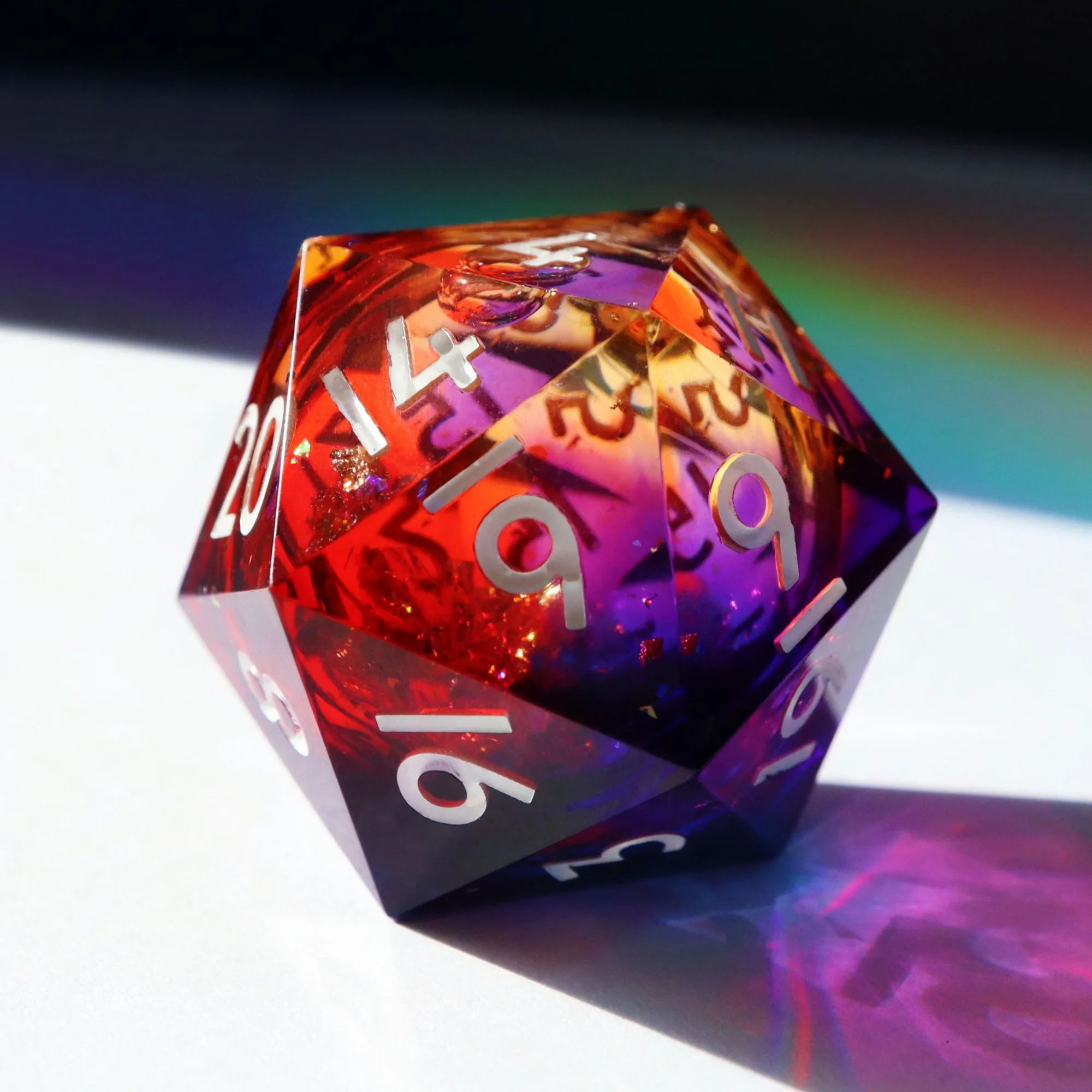 Liquid Core Chonk D20 مقابل Standard Chonk D20: أيهما تختار؟