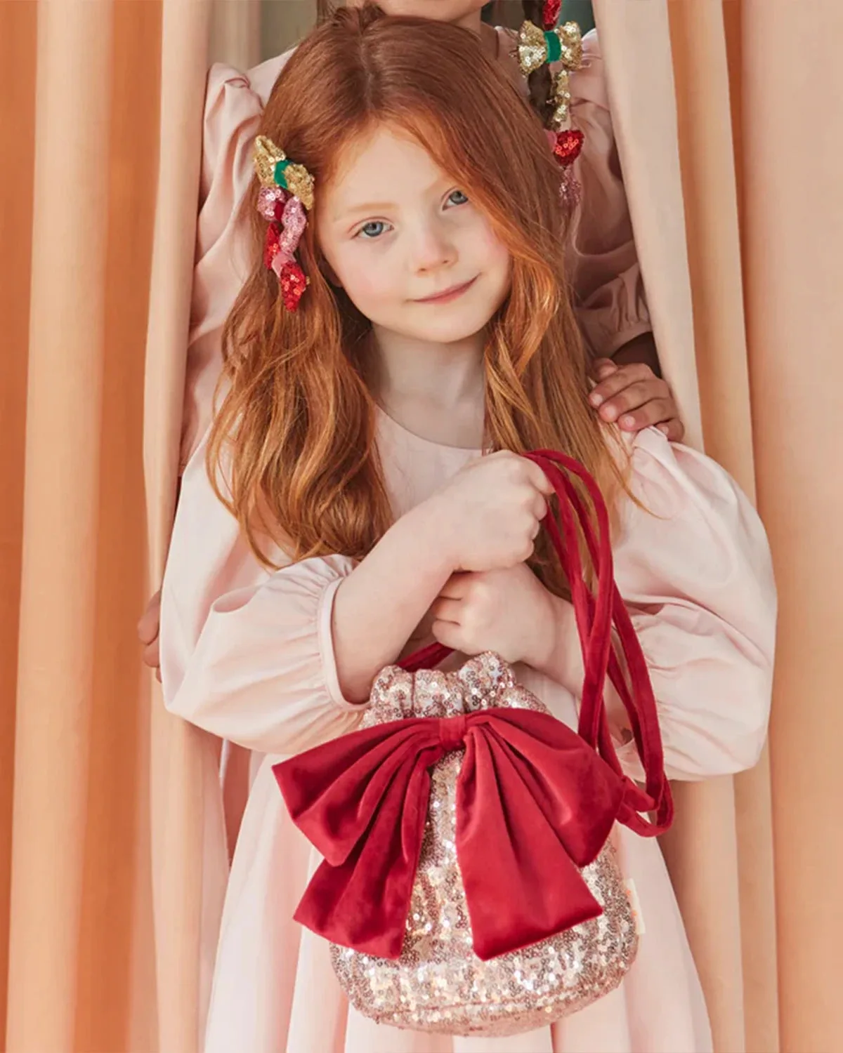 Pink Sequin Tote Bag: Fun Party Accessory for Kids