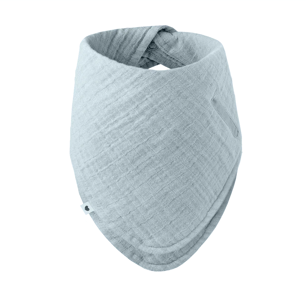 Utiliser un bavoir bandana pour les poussées dentaires et la gestion de la salive