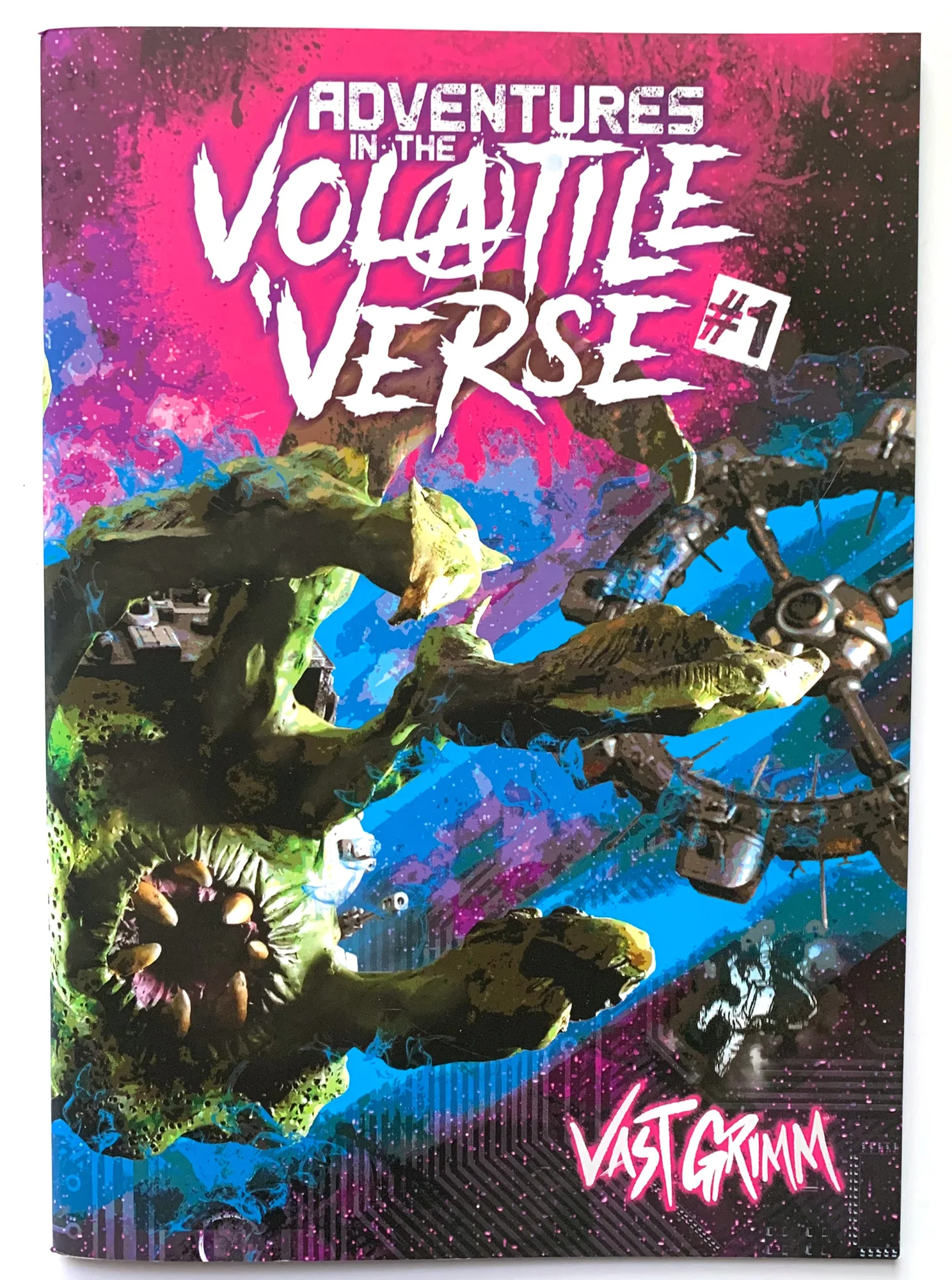 Vast Grimm Volatile Verse 1: Cosa aggiunge il libro