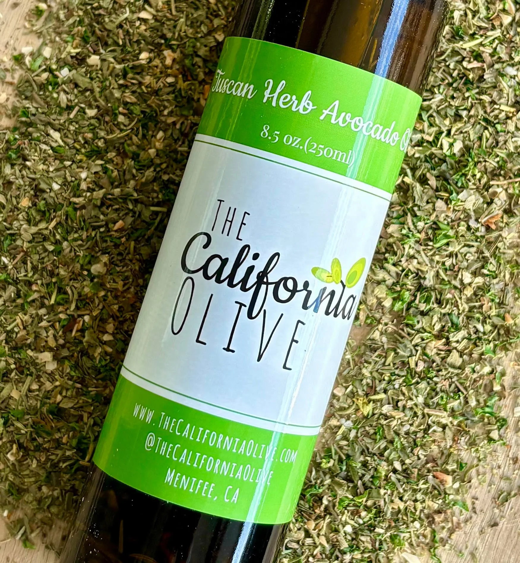 So verwenden Sie aromatisiertes Avocadoöl im Alltag