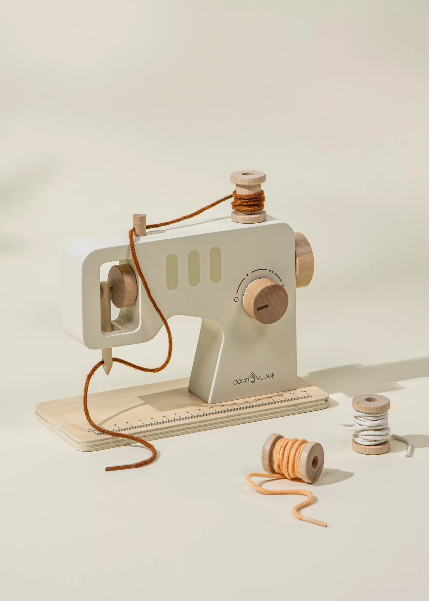 Coffret machine à coudre en bois