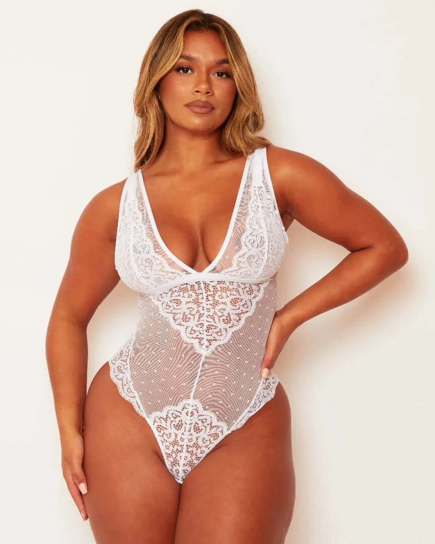 Bodysuit vs Bralette: Which Should You Choose?