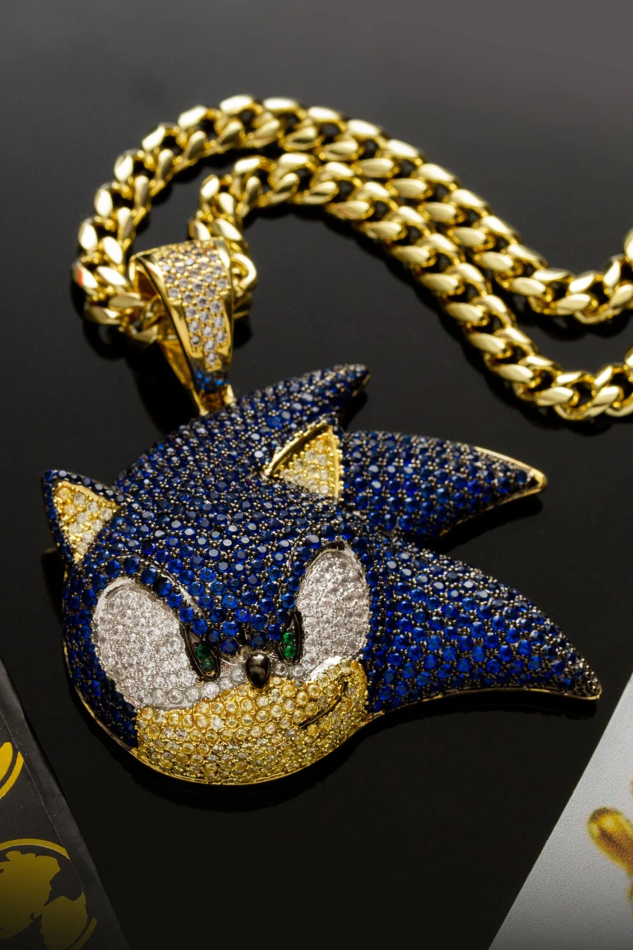 Cura della collana Sonic: mantieni brillanti i gioielli King Ice