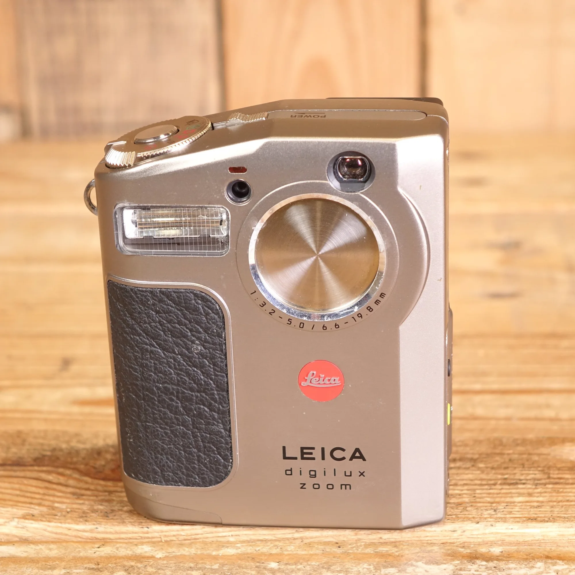 Gebrauchte Leica Digilux Zoom Kamera