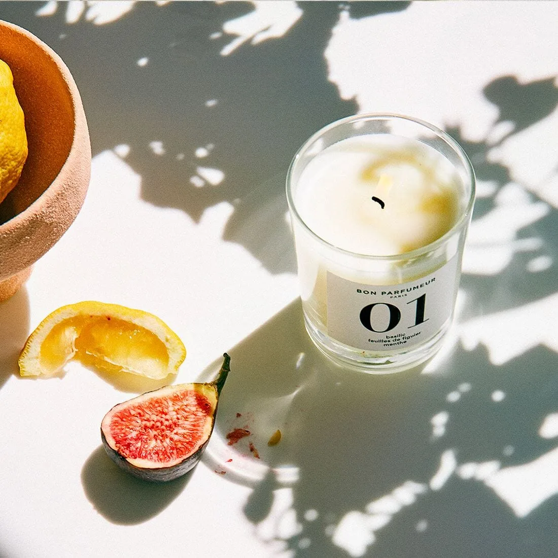 Candle vs Diffuser: How to Choose the Perfect Home Fragrance