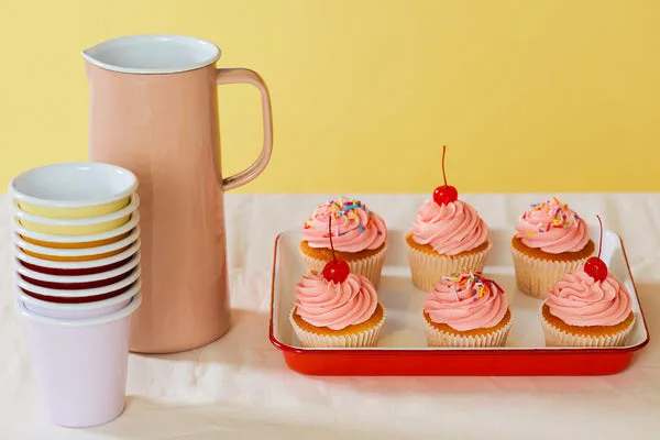 Falcon Enamelware vs. CorningWare: Which Is More Versatile?
