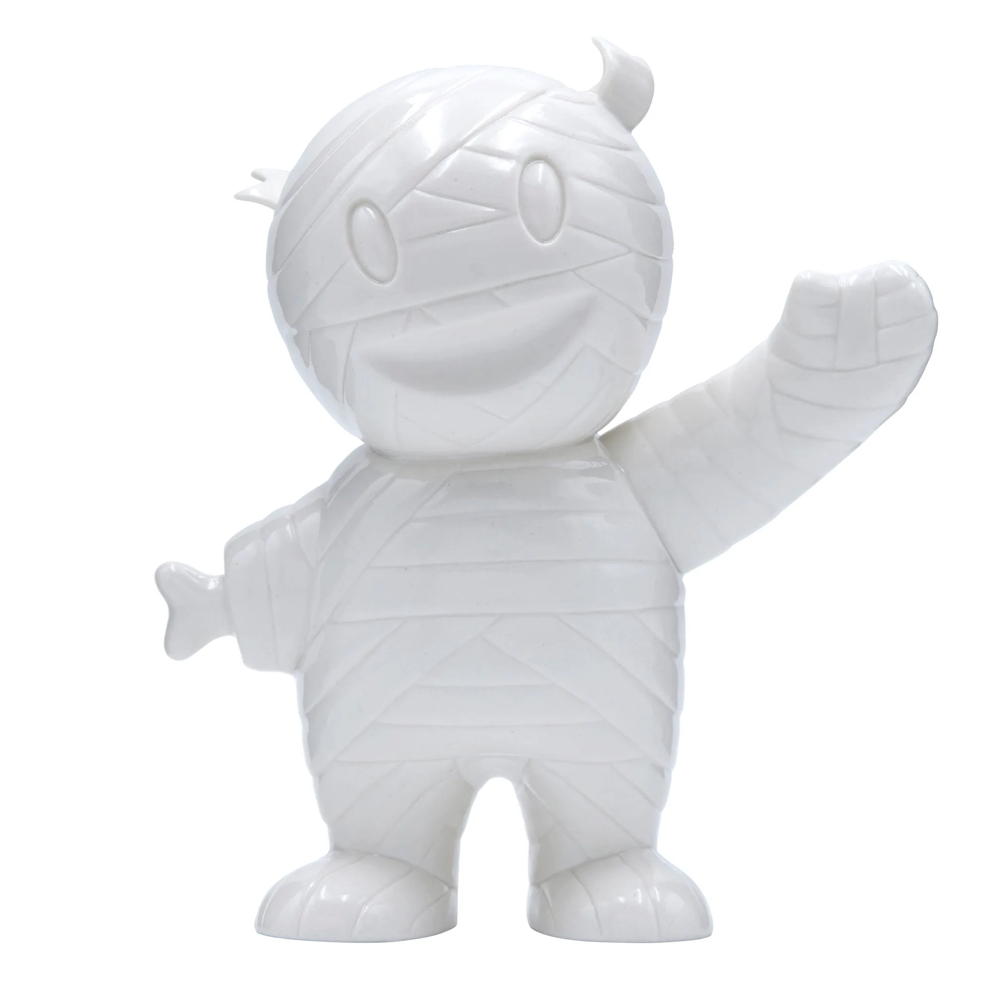 Super7 Peanuts مقابل تماثيل ULTIMATES! الفروقات الرئيسية