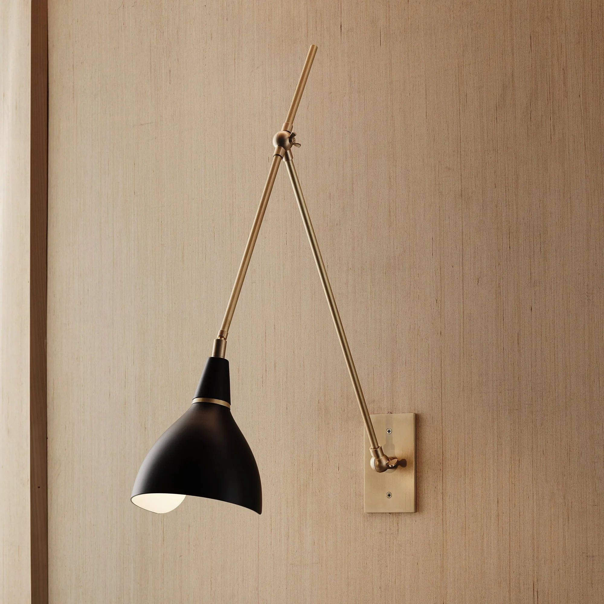 Torno Wall Lamp: Modern Sconce for Your Reading Nook