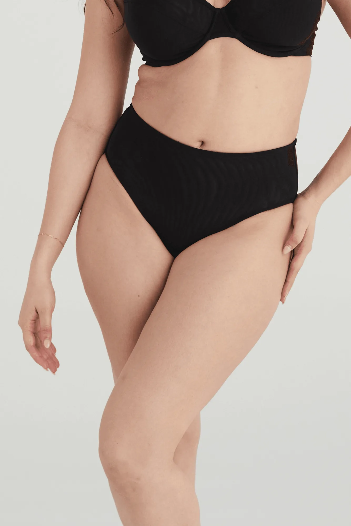 Busty Basics Brief - Black