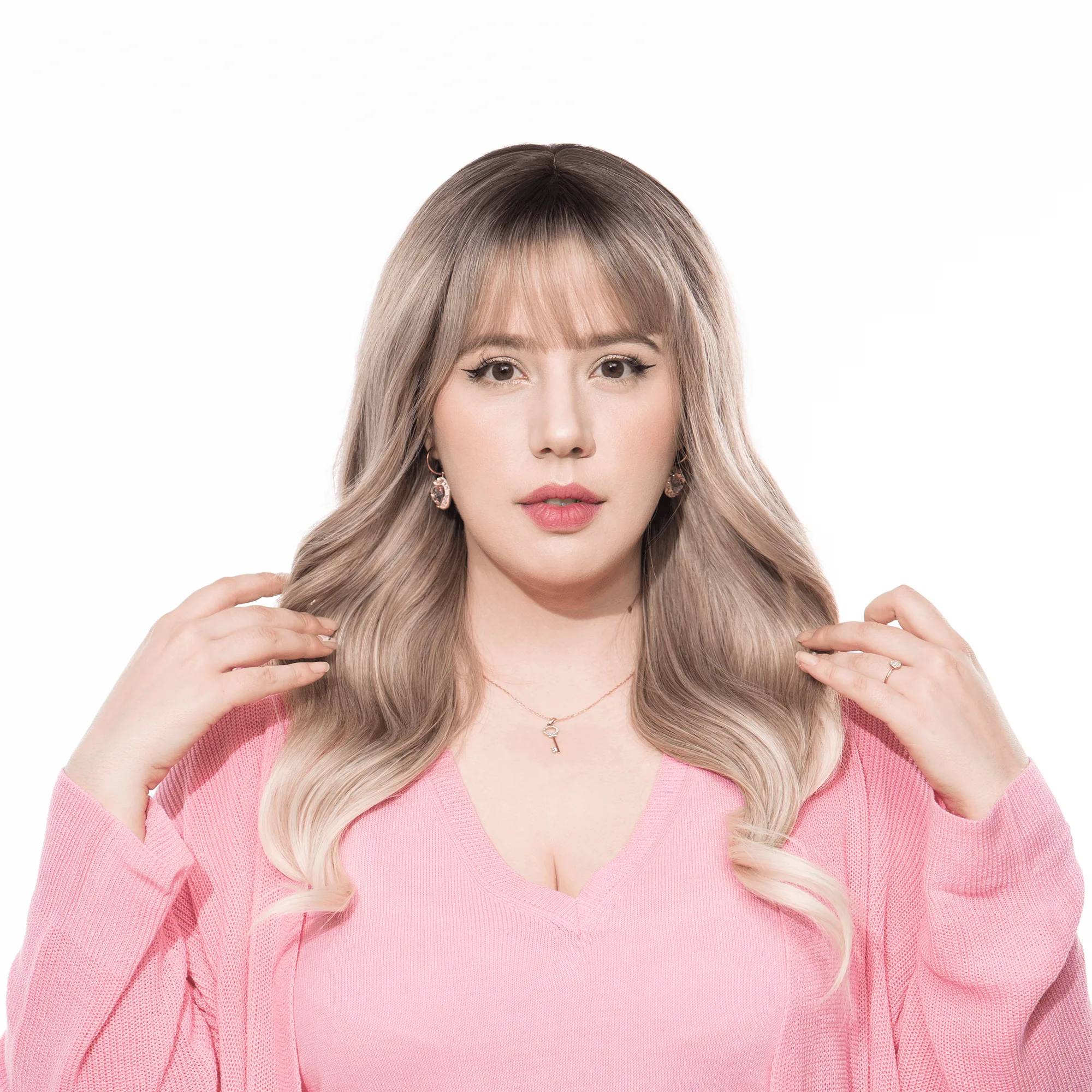 Store Your 24-Inch Blonde Ombre Wig Tangle-Free