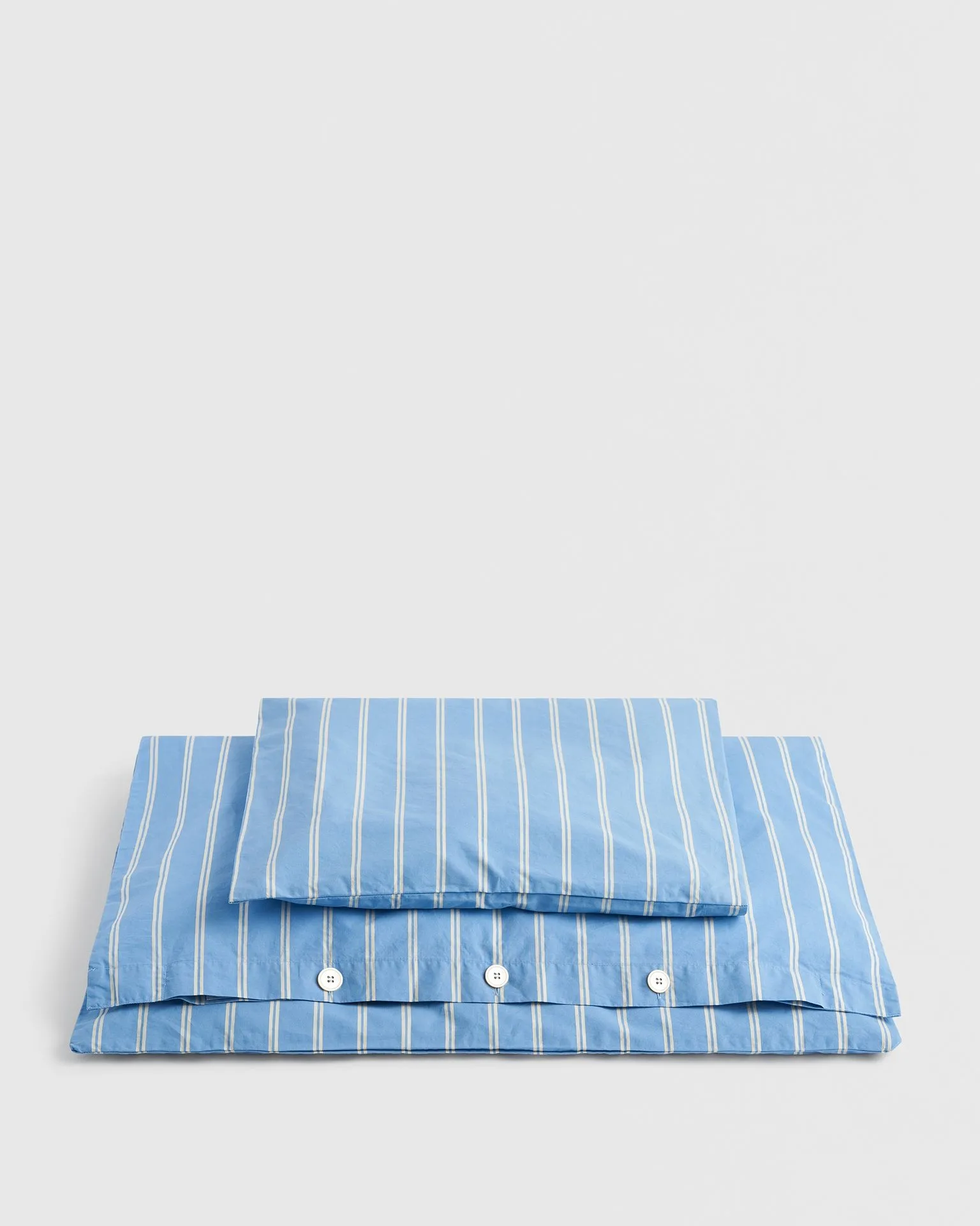 Tekla Fabrics Kids’ bedding set – Island Blue Stripes
