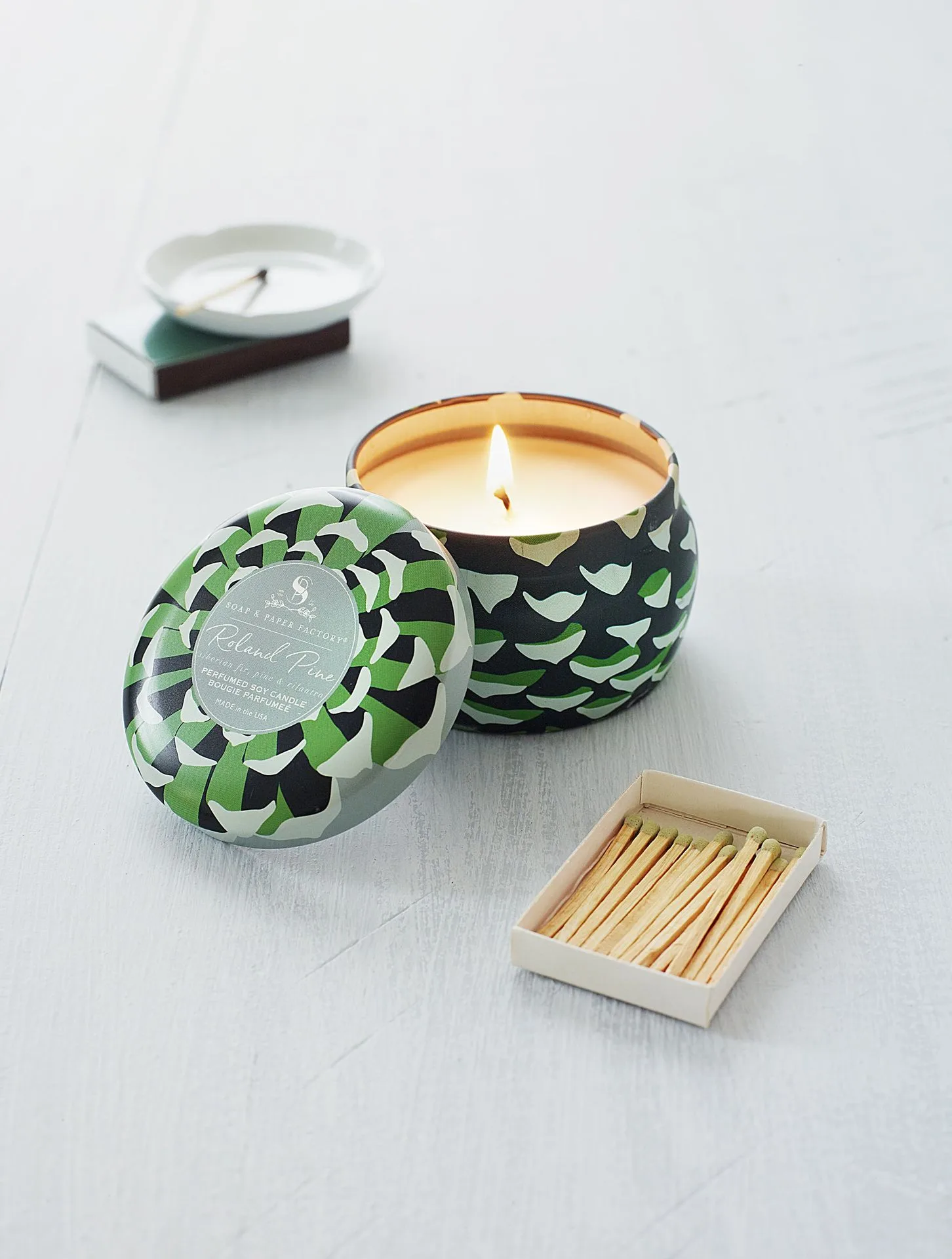 What to Do with Candle Tins After Burning: Reuse and Recycling Ideas