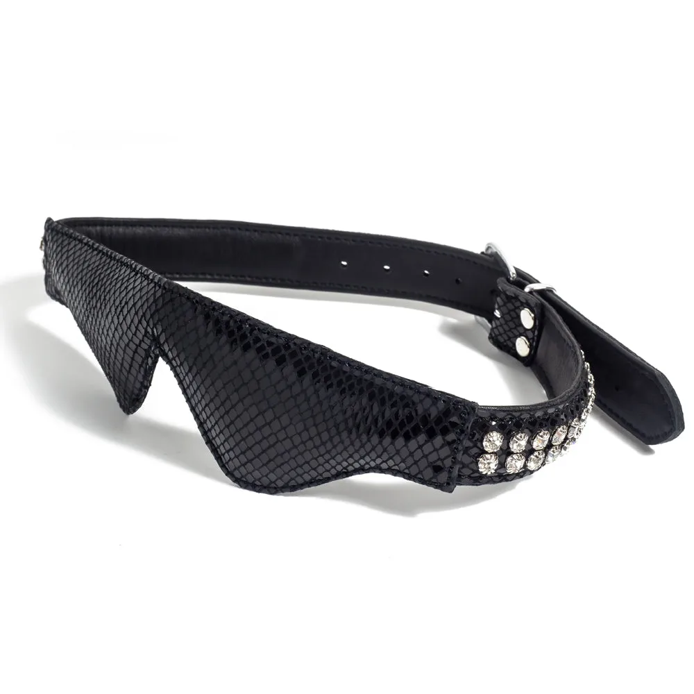 Bondage Blindfold Buying Guide: Material & Fit