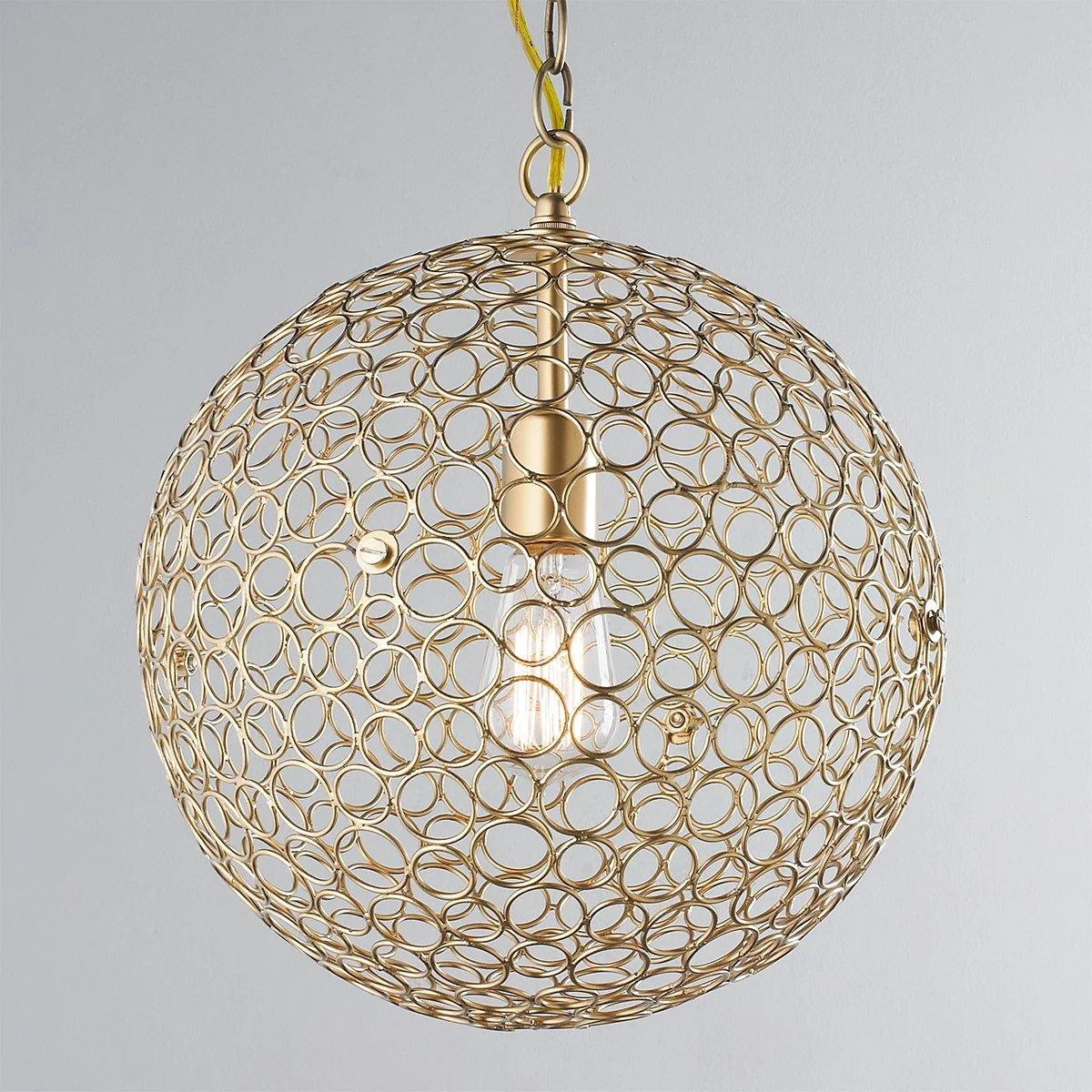 How to Choose Lighting for a Dining Room with Low Ceiling
