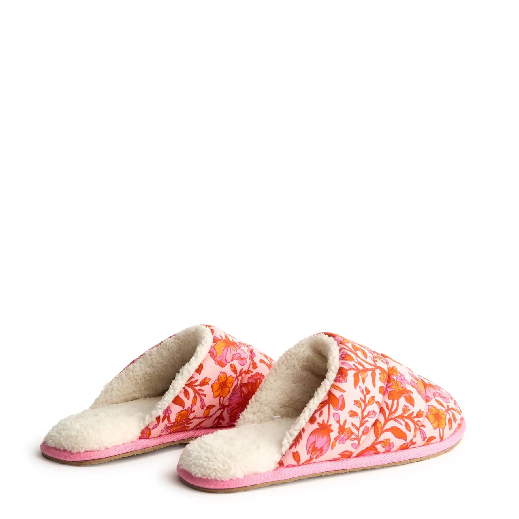 How to Choose the Right Slippers for Travel
