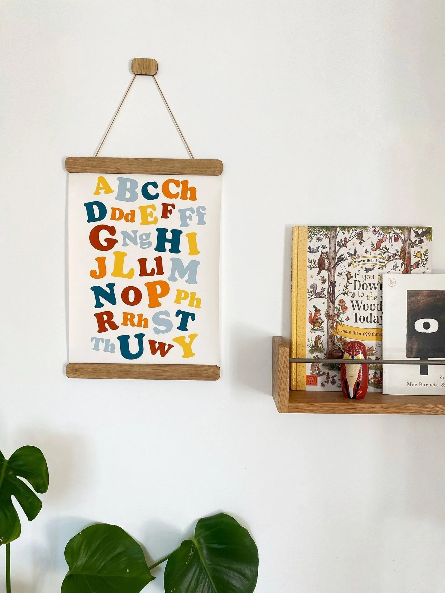 Autumn's Corner: Straight Oak Magnetic Picture Frame