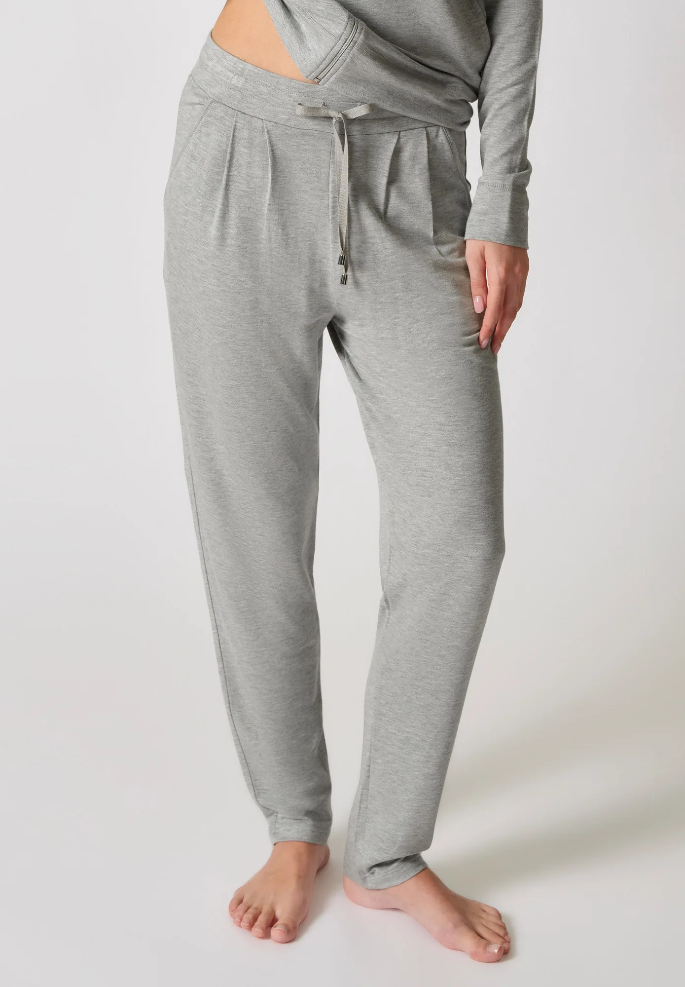 Pyjama-Hose richtig kombinieren: Styling für Zuhause