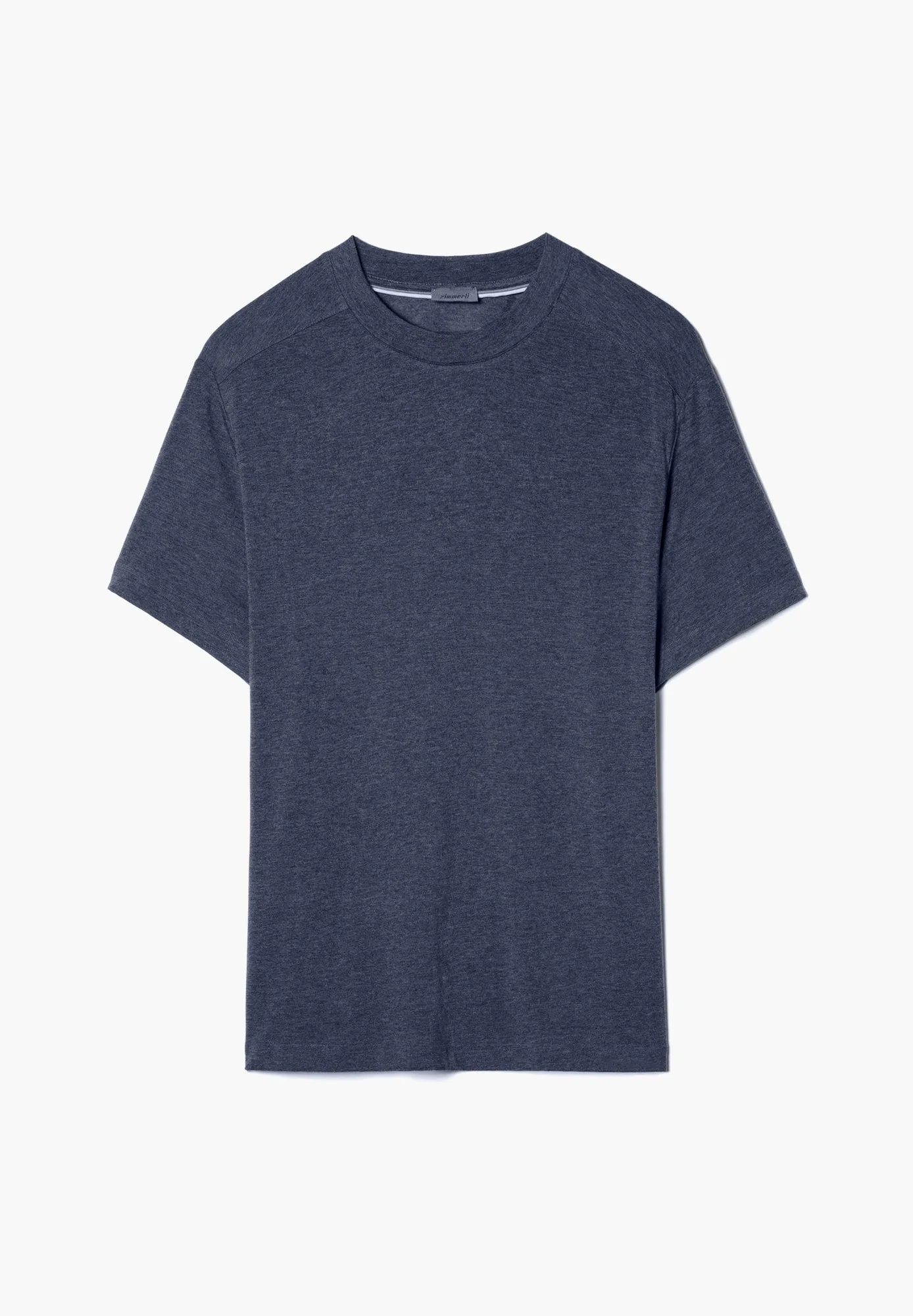 How to Layer a T-Shirt and Jacket for Winter Lounging