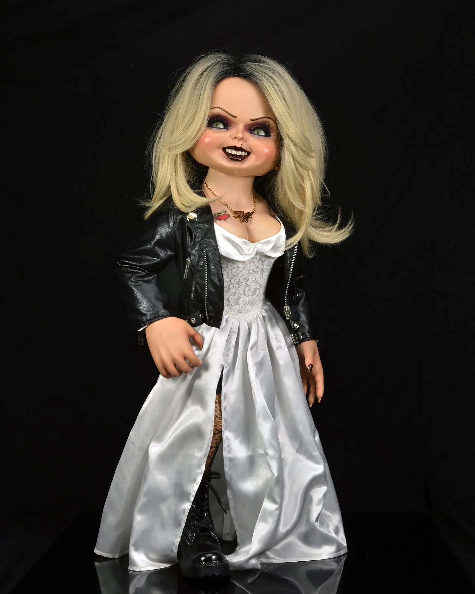 Chucky vs Tiffany: Which Life-Size Replica Should You Get?