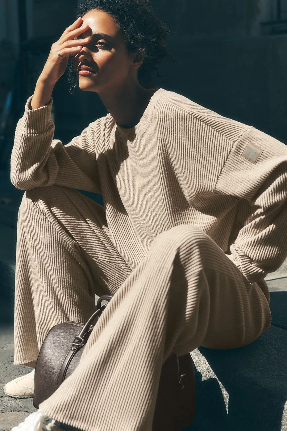 Conquer Reform Crewneck Long Sleeve vs Other Alo Yoga Long Sleeves: Which Is Best for You?