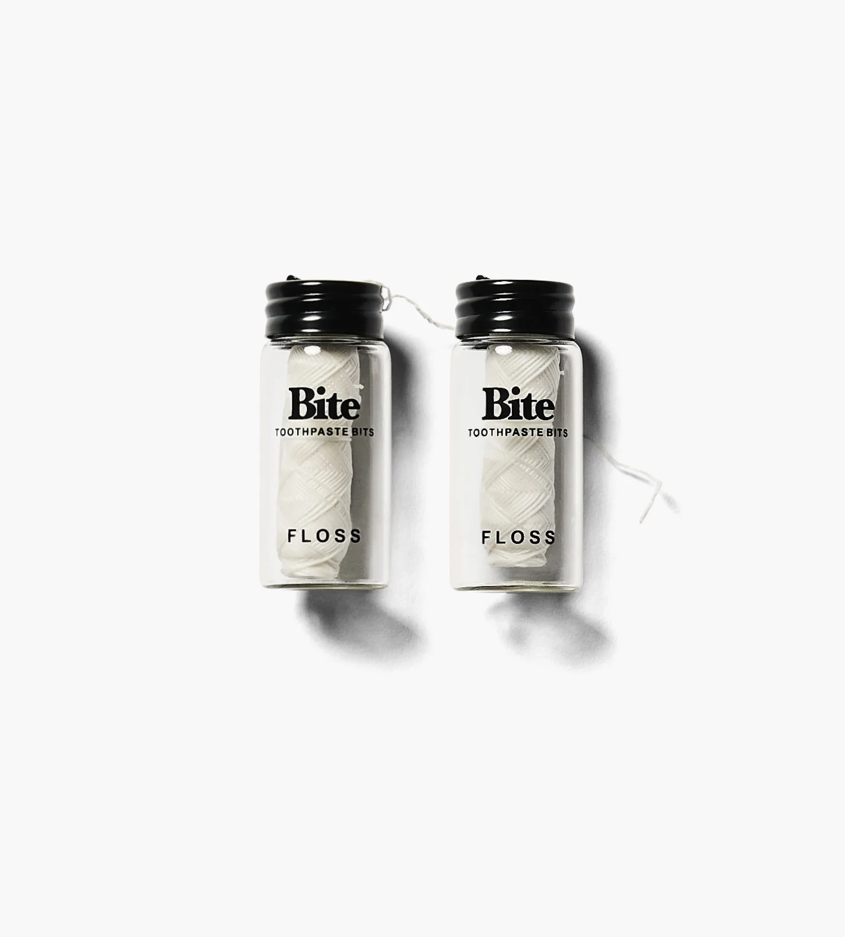 The Environmental Impact of Plastic Floss vs. Refillable Floss: What You Need to Know