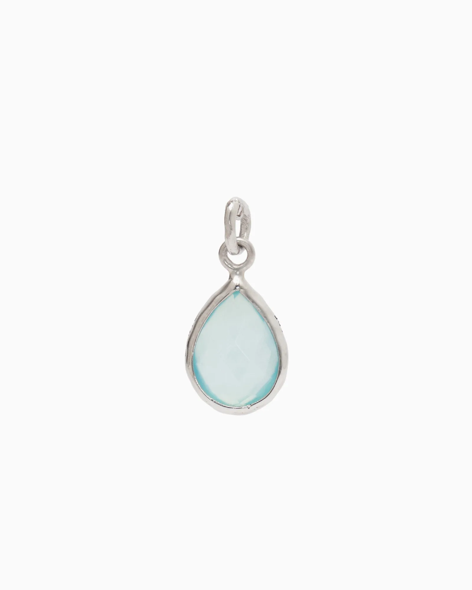 Ciondolo Dewdrop Stone vs. Ciondolo Larimar Ovale