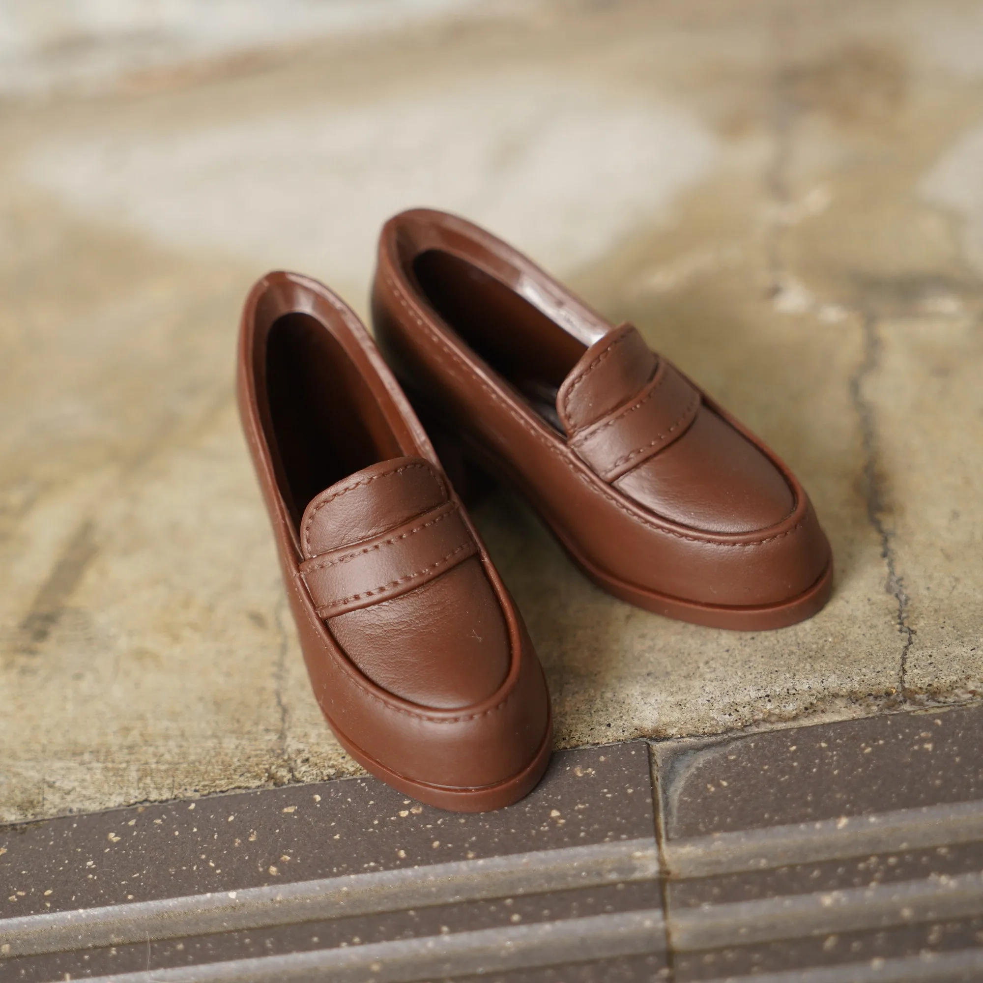 Mocassins fille pour Smart Doll : Vinyle marron vs noir