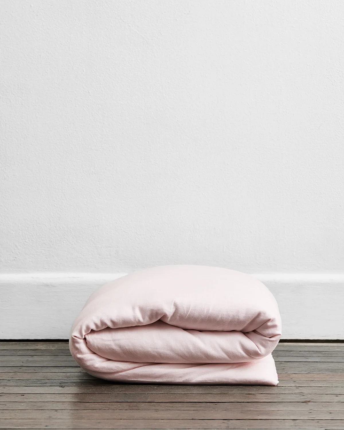 How to Repair Small Tears in Linen Bedding: A DIY Guide to Mending and Care
